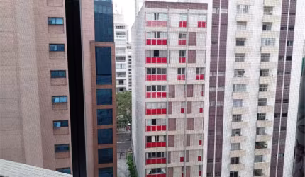 Bela Vista, apto reformado, 2 dorm. (1 ste), próx. ao Shopping Paulista e Beneficência Portuguesa.
