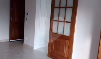 Excelente apartamento de 72m² reformado, bem localizado no Itaim Bibi
