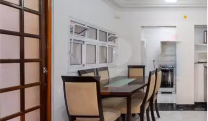 Casa de vila aconchegante. Toda reformada
