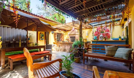 Casa venda com 304m², 4 quartos, 1 suíte e 3 vagas