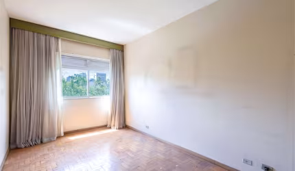 Jardim Europa. 3 dts, 1 suite, 1 vaga.
