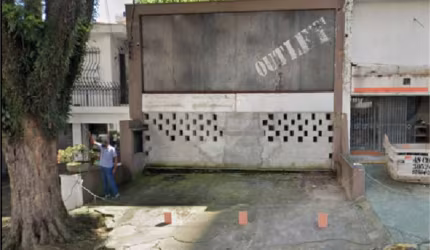 Sobrado comercial para locação com 250m², 3 banheiros e 3 vagas