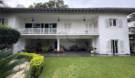 EXCELENTE LOCALIZAÇÃO, LINDA VISTA 900M² TERRENO