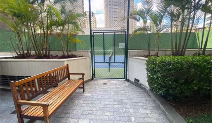 Itaim Nobre- 150m² com 3 dormitórios, sendo 2 suites, 2 vagas com quadra de tenis