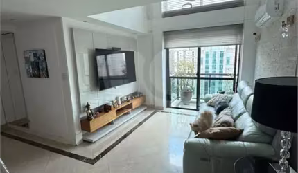 Apartamento Duplex á venda em Moema 2 quartos 1 suíte