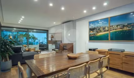Apartamento à Venda na Vila Nova Conceição JL Life By Design - 248m², 4 Suítes, 4 Vagas, Mobiliado
