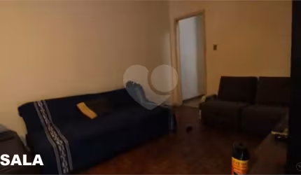 Casa  a venda com 02 quartos, 02 vagas e 178m² no Brookli9n.