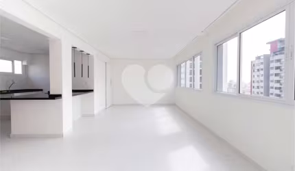 Apartamento à Venda nos Jardins com 2 Dormitórios e 2 Vagas