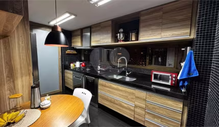 Cobertura a venda com  03 quartos, 03 suítes, 02 vagas e 194 m² no Morumbi