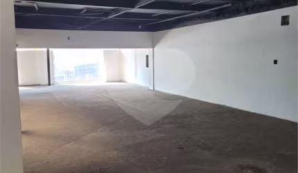 Galpão comercial na Av. Ibirapuera, 945m² venda ou locação, com excelente localização