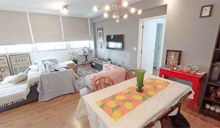 Apartamento com 107m² 3 quartos, 1 suíte, reformado com ar condicionado 2 vagas e piscina