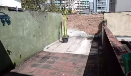 Sobrado à venda com 160m², 2 quartos, 3 banheiros e 1 vaga