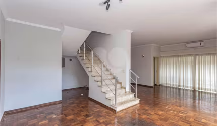 Sobrado a venda com 02 quartos, 01 suíte, 04 vagas e 327 m² no Brooklin.
