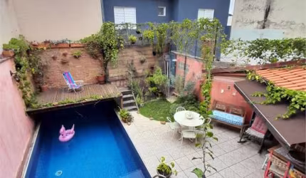 Casa na   Vila clementino com 3 dormitórios, 1 suíte, 2 vagas, Jardinagem e Piscina!