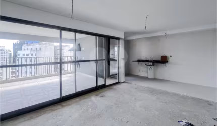 Apartamento à venda de 118 m² na Vila Mariana com 3 suites e 2 vagas.