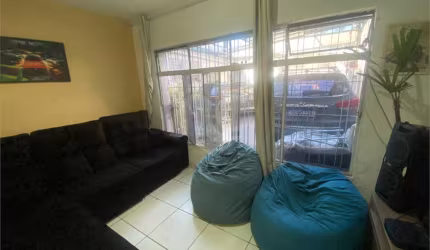 Sobrado para comércio ou residência, a venda na esquina da Av. dos Bandeirantes com a Av. Sto Amaro
