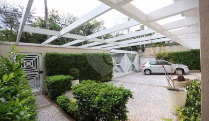 Elegância e despojamento no Pacaembu
