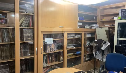 Sobrado na Aclimação com Estudio Musical Profissional