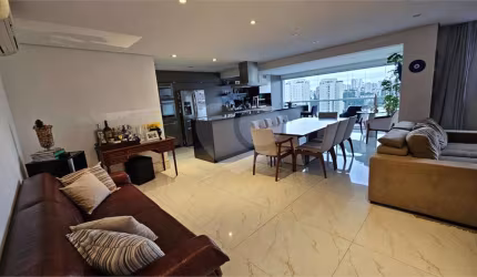 Apartamento na Aclimação, São Paulo SP - 3 dorm (3 suíte), 2 vagas, com varanda gourmet, 140 m2 lazer