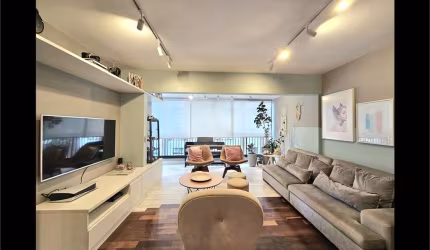 Apartamento de 3 dormitórios em Moema