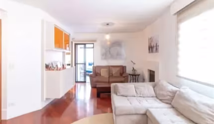 Apartamento sofisticado, recém-reformado, com ambientes bem planejados no Brooklin.