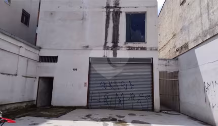 Prédio inteiro em Moema, Galpão com 3 andares.