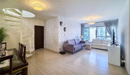 Cobertura duplex 4 dormitórios 1 suite, 2 vagas, 216 m², fora da rota dos aviões, em Moema Índios.