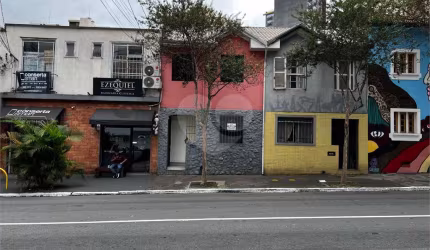 Sobrado Comercial à venda/Locação com 100m², 3 quartos e sem vaga