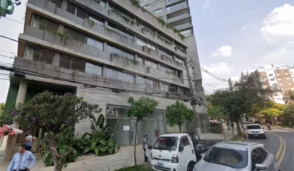 Seu negócio no coração de Pinheros, ao lado da Praça Benedito Calixto, em 235m2