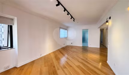 Apartamento para locação com 3 dormitórios + 1 sala tv/home-office em Moema Pássaros, ar-condicionado, lazer com piscina