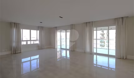 Moema - Ótimo Apartamento Próximo Ao Colégio Catamarã