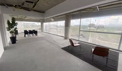 Apartamento a venda em Moema, em andar alto, com vista para o Parque Ibirapuera, 298 m2, 4 suítes e 4 vagas