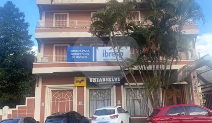 Prédio comercial a venda com 1600m² na Vila da Saúde
