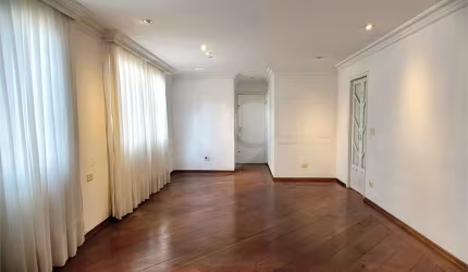 Apartamento Conservado com Lazer Próximo ao Metrô