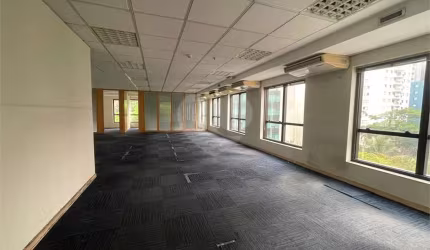 Laje para locação na Vila Olímpia com 227 m², 8 vagas!
