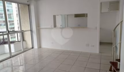 Cobertura  a venda com 130m² , 2 suítes, 3 vagas