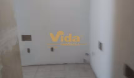 Salão Comercial em Km 18 - Osasco, SP