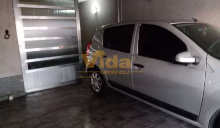 Sobrado em Km 18 - Osasco, SP