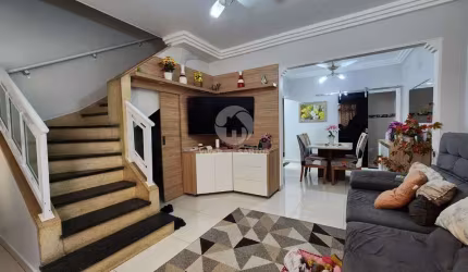 Sobrado com 2 dormitórios à venda por R$ 475.000,00 - Macuco - Santos/SP