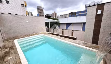 SOBRADO COM PISCINA A 3 QUADRAS DA PRAIA