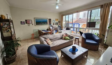 EXCELENTE LOCALIZAÇÃO! 3 DORMS, 2 BANHEIROS, 110M², DE FRENTE, 2 VAGAS DEMARCADAS