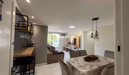 Apartamento reformado pertinho do mar