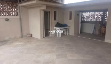 CASA  TRIPLEX - 4 QUARTOS – ESCRITÓRIO-TERRAÇO -  ESTRADA  DOS BANDEIRANTES