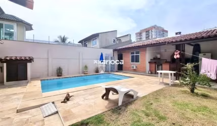 Linda Casa de 420m2 - 4 quartos - Barra da Tijuca