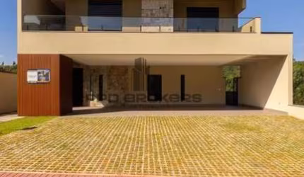 Casa com 5 suítes em Alphaville - Nova