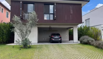 Casa em Alphaville - Condomínio Itahye
