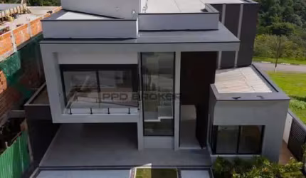 Linda casa no condomínio Reserva Santa Anna (Casa nova com planejados)