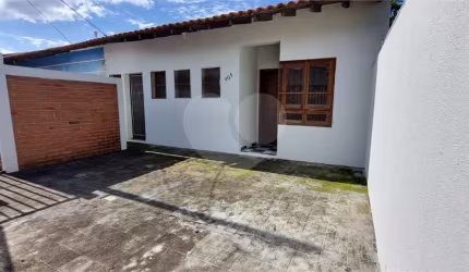 Casa com 4 quartos à venda em Parque América - SP