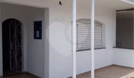 Casa com 2 quartos à venda em Centro - SP