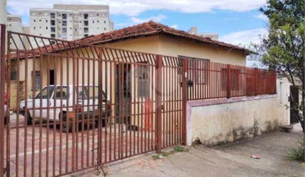 Casa com 3 quartos à venda em Jardim Agarussi - SP